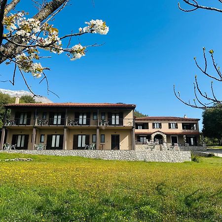 Tzoumerka Spirits Vourgareli Exterior foto