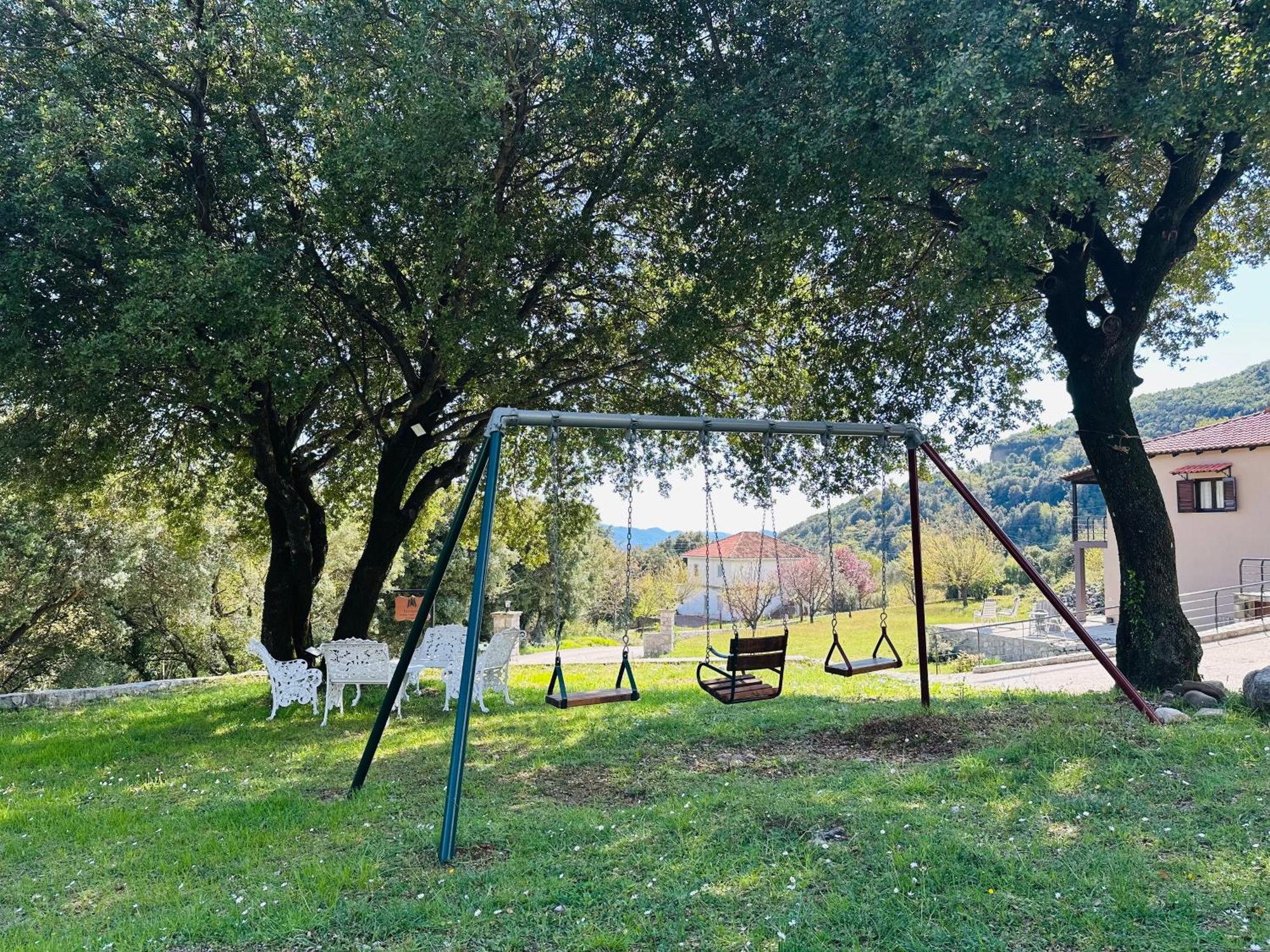 Tzoumerka Spirits Vourgareli Exterior foto